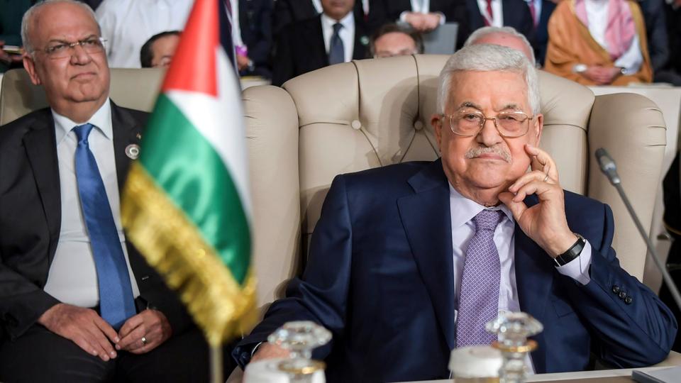 أكد عريقات في اتصالاته مطالبة فلسطين بثبات وتمسك العرب بمبادرة السلام العربية