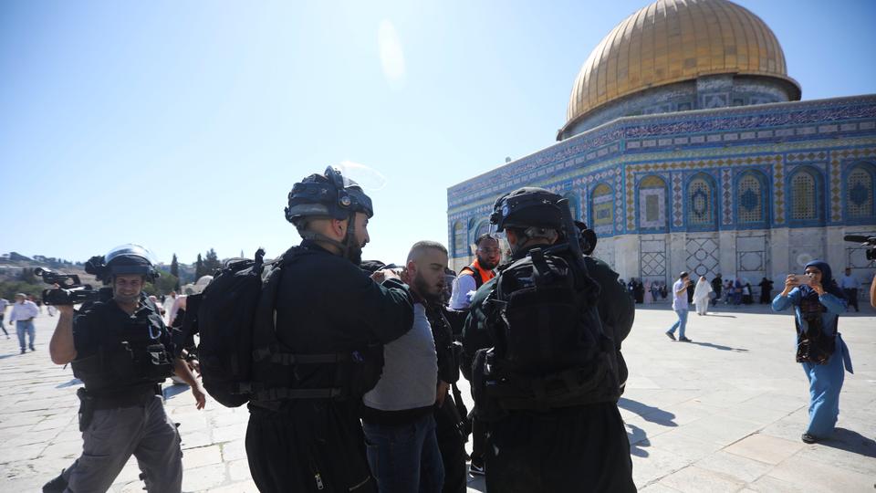السلطات الإسرائيلية اعتقلت عدداً من موظفي إدارة أوقاف القدس وشؤون المسجد الأقصى التابعين لوزارة الأوقاف الأردنية