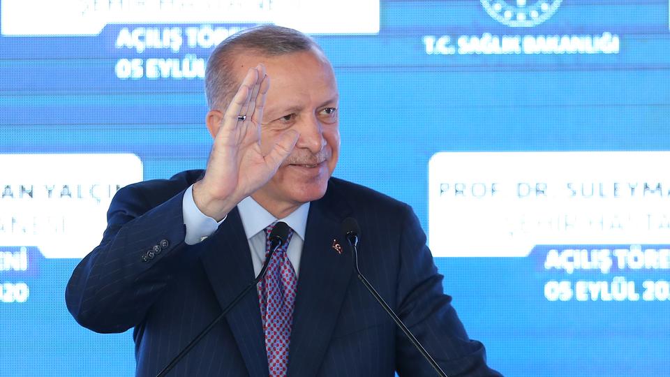 أردوغان: سيدركون أن تركيا تملك القوة السياسية والاقتصادية والعسكرية لتمزيق الخرائط والوثائق المجحفة التي تُفرض عليها