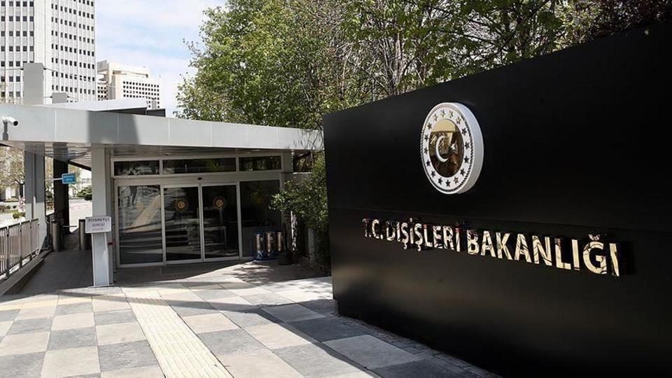 وزارة الخارجية التركية تؤكد أن سبب مهاجمة ماكرون لتركيا هو إحباط الأخيرة 