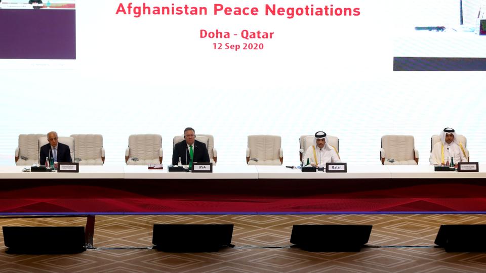 انطلقت صباح السبت، أول محادثات سلام مباشرة بين الحكومة الأفغانية وحركة 