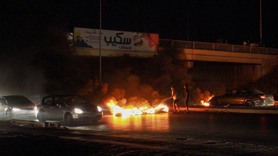  مليشيا حفتر تقتل متظاهراً بالرصاص وتمنع المسيرات ليلاً