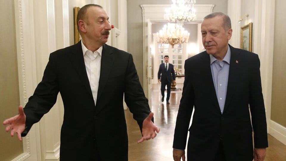 رئيس أذربيجان يقول إن المناورات العسكرية بين قوات بلاده وتركيا تخيف أرمينيا