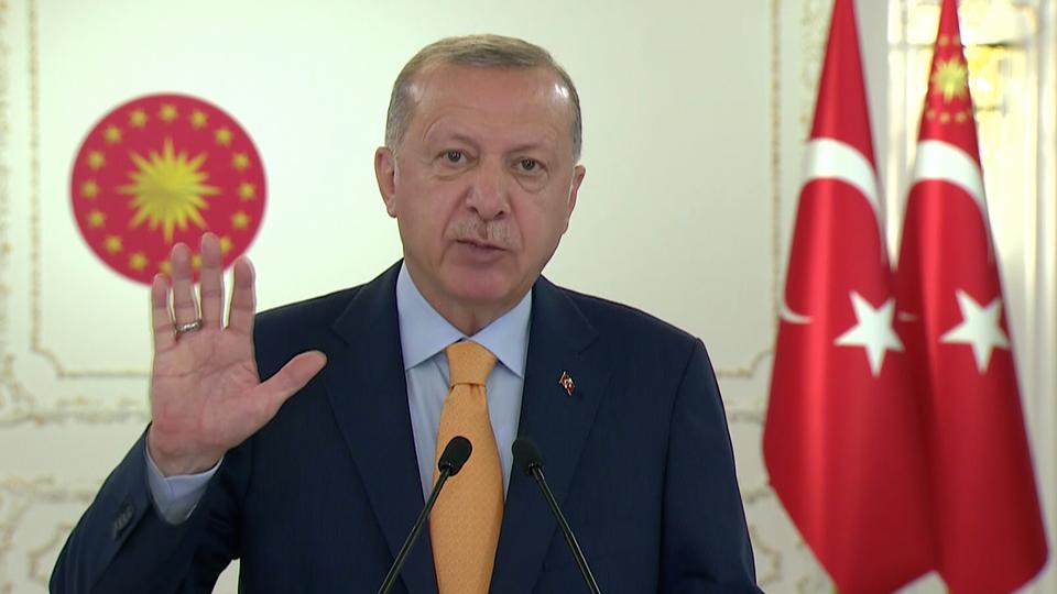 أردوغان يقول إن الدول التي أعلنت نيتها فتح سفارات بالقدس تساهم في تعقيد القضية الفلسطينية