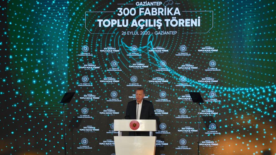 أردوغان: اسم تركيا أصبح يتردد أكثر بين الشركات الدولية التي تبحث عن بديل لقواعد إنتاجها عقب الوباء