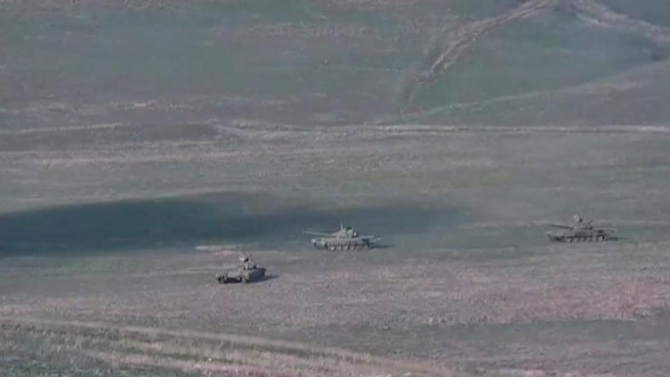 وزارة الدفاع الأذربيجانية قالت إن قواتها تسعى لتحرير مناطق في المرتفعات الاستراتيجية المحتلة من طرف أرمينيا
