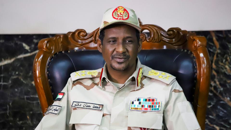 أعلن حميدتي أنه تلقى وعداً برفع اسم السودان من قائمة الدول الراعية للإرهاب في أقرب وقت