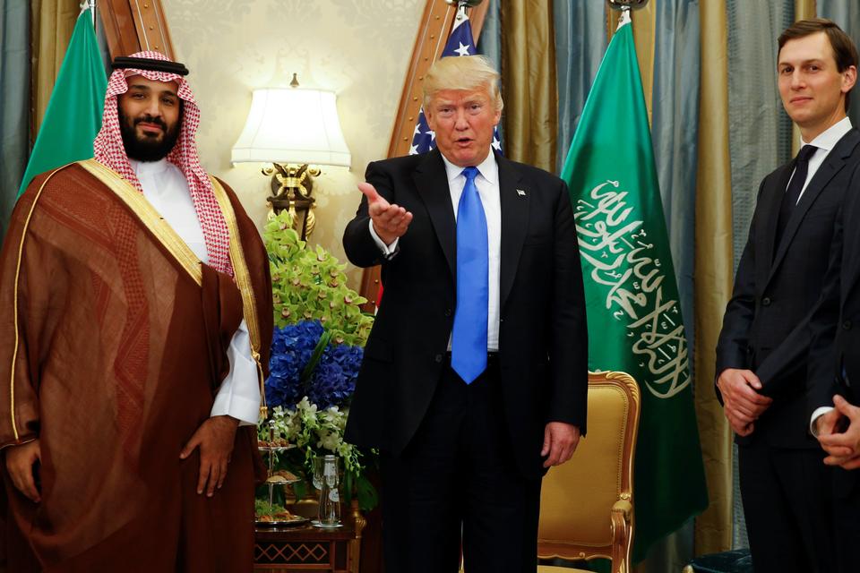 رغم الضجة، ترمب ظل متمسكا بالدفاع عن السعودية