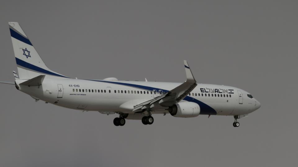 الطائرة الإسرائيلية حملت وفداً من كبار المسؤولين في جهاز الموساد ومكتب رئيس الوزراء الإسرائيلي