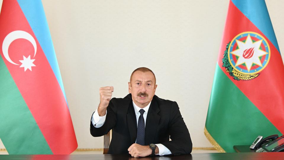 الرئيس الأذربيجاني إلهام علييف يقول إن الطائرات التركية المسيّرة لعبت دوراً مهماً في تقليل خسائرنا بالأرواح