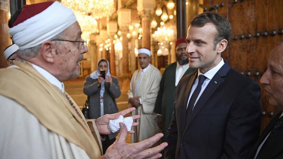 تحت شعار الحفاظ على العلمانية، عادة يتذرع قادة فرنسا لتحويل ممارسات التمييز ضد المسلمين إلى سياسة ممنهجة قانونياً