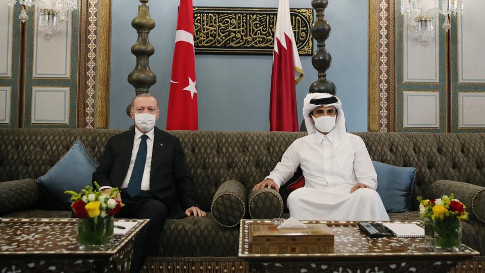 الرئيس التركي رجب طيب أردوغان يزور قطر ويلتقي أمير البلاد الشيخ تميم بن حمد آل ثاني