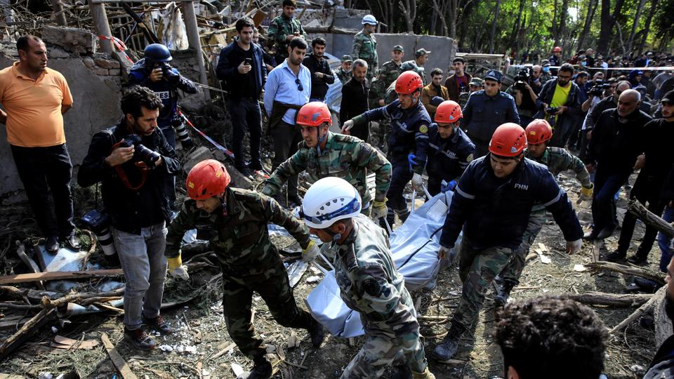  مقتل 9 مدنيين بينهم 4 نساء وإصابة آخرين بعد خرق أرمينيا الهدنة وقصف المناطق السكنية
