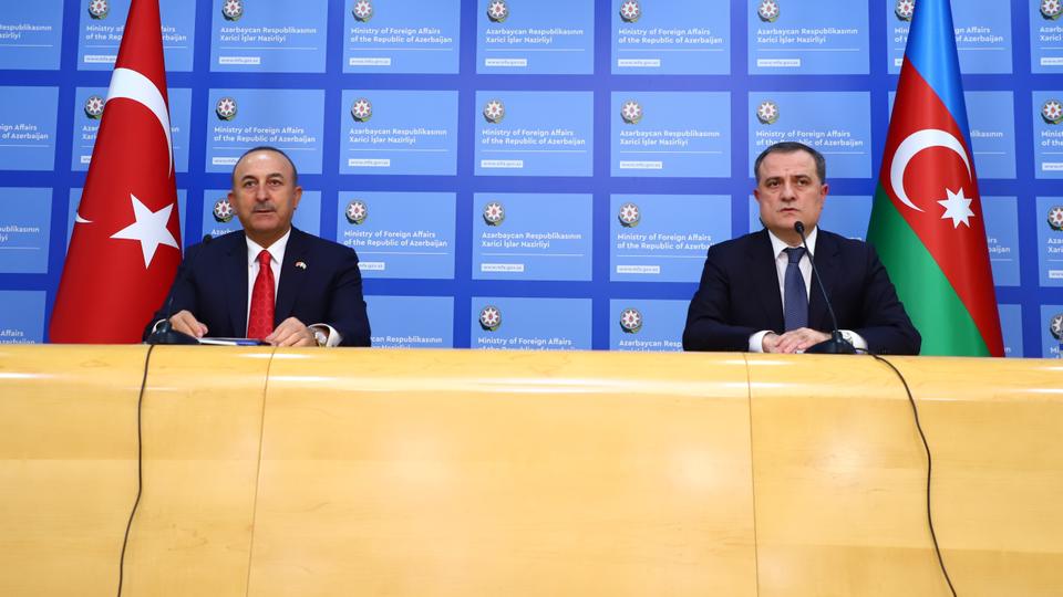 وزير الخارجية التركي يبحث مع نظيره الأذربيجاني المستجدات في إقليم قره باغ
