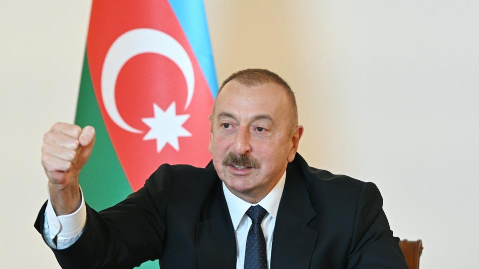 علييف يعلن تحرير كامل الأراضي الأذربيجانية التي تحتلها أرمينيا على الحدود مع إيران