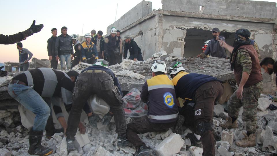 أصيب 13 مدنياً بجروح جراء القصف ونُقلوا  إلى المستشفيات المحيطة