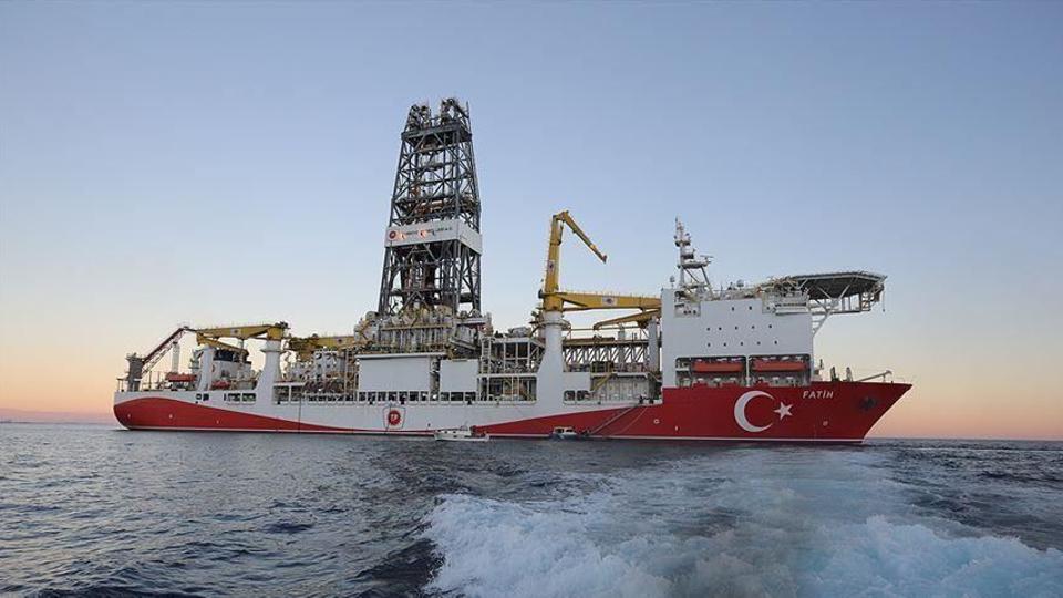  سفينة الفاتح التركية بدأت أول عملية تنقيب لها في حقل 