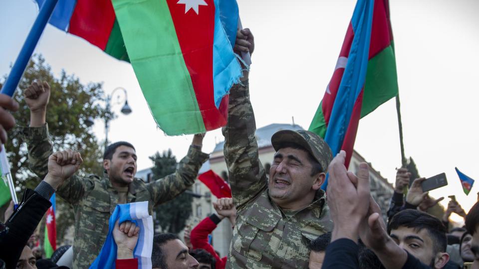 احتفالات في أذربيجان بعد الانتصار بإقليم قره باغ