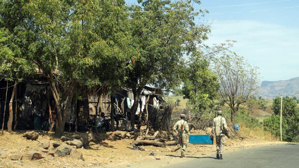 النزاع بين الجبهة الشعبية في إقليم تيغراي والحكومة الإثيوبية تزداد حدته بعد تبني الجبهة هجوماً صاروخياً 