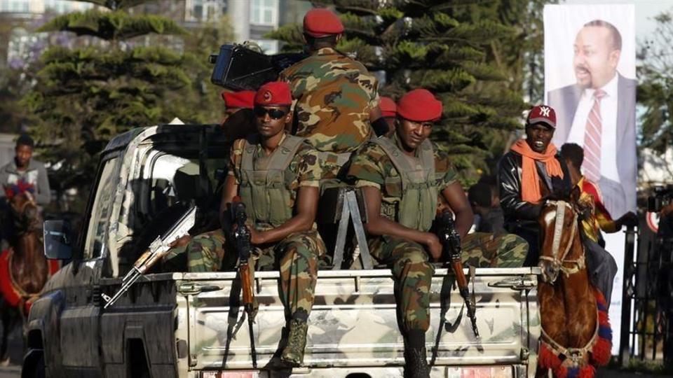 الجيش الإثيوبي يتهم الجبهة الشعبية لتحرير تيغراي بأخذ 10 آلاف سجين معها أثناء الفرار من بلدة أمالاتا