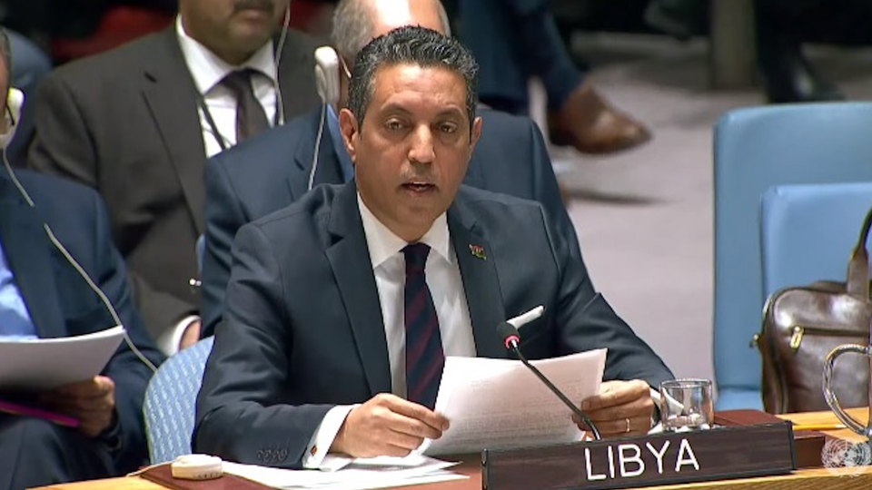 مندوب ليبيا الدائم إلى الأمم المتحدة طاهر السني يحذّر من خطورة استمرار تدفق المرتزقة إلى البلاد على المنطقة بأكملها