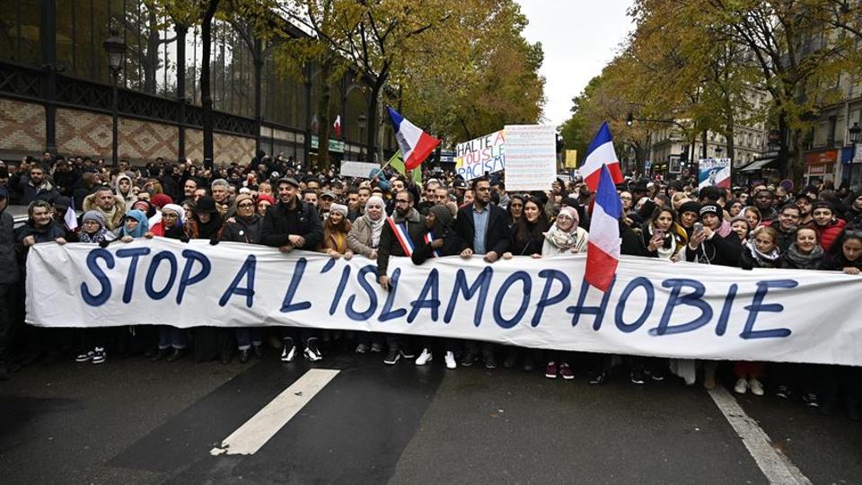 حل الجمعية يأتي في ظل حملة متواصلة تستهدف المسلمين في فرنسا